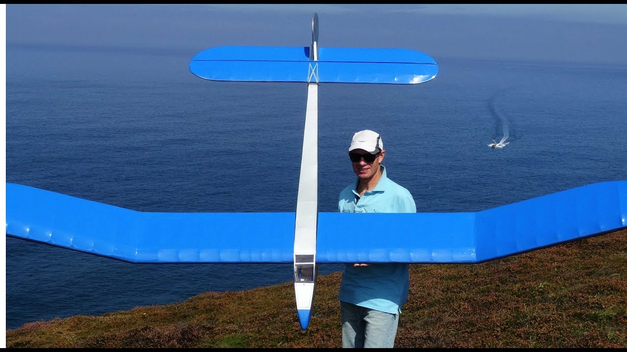 Bigger flies better! Belair Kits 1948 Thermalist maiden flight.