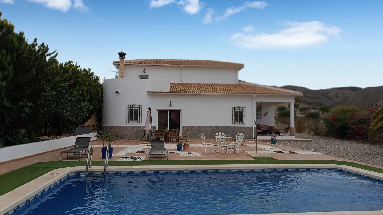 Property For Sale in Spain The Beautiful Villa Feliz 224,950 Euros Almeria- Albanchez.