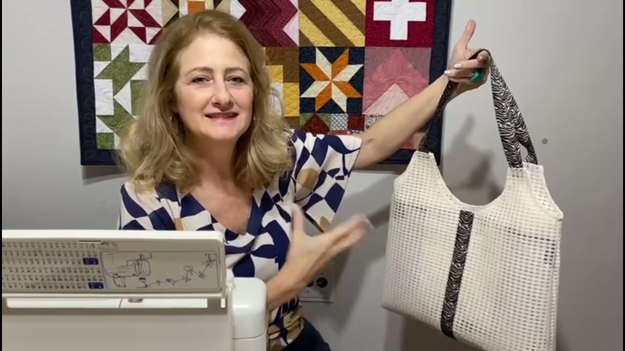 Bolsa em Tela Treliça com Zíper e Bolso Interno