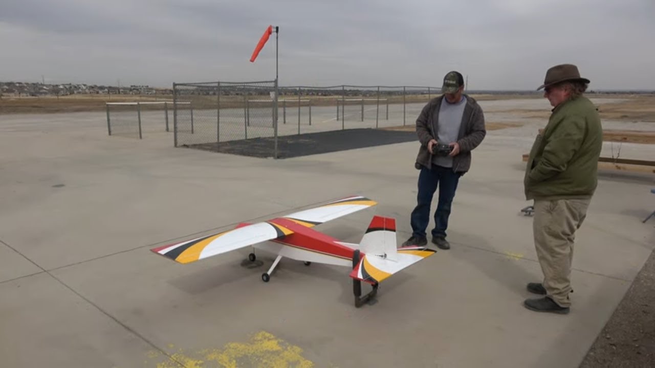 Ernie flies Chip's Aeroworks GT Trainer...   Sunday, April 3, 2022