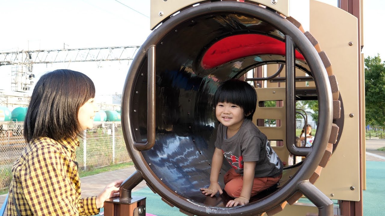 新川崎ふれあい公園で貨物列車を見ながら遊んできた