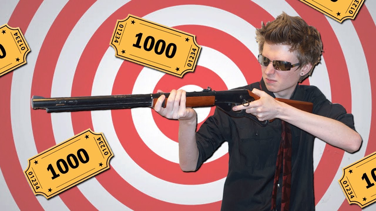 SHOOTING GUNS AT THE ARCADE!!
