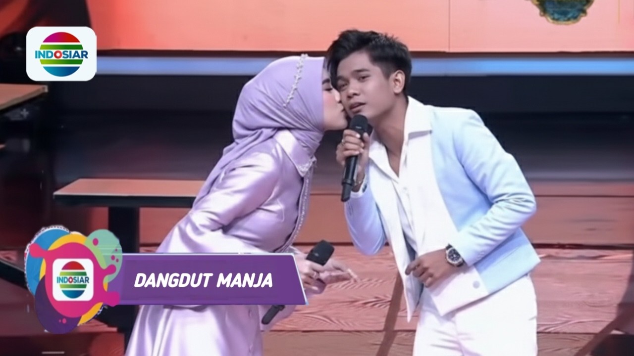 Surprise Untuk Mila!! Tak Henti-hentinya Valen Berikan Kejutan Pada Mila Saat Duet Di Dangdut Manja.