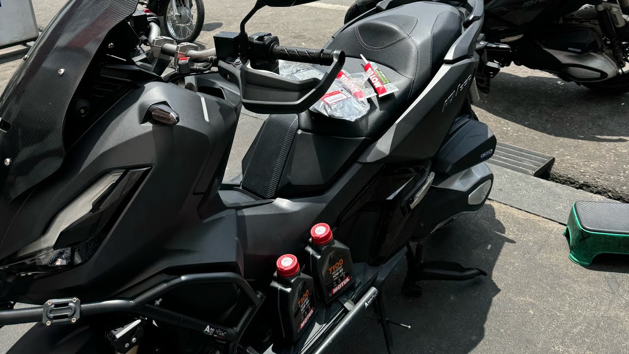 Honda ADV350 Oil Motul7100 Air filter