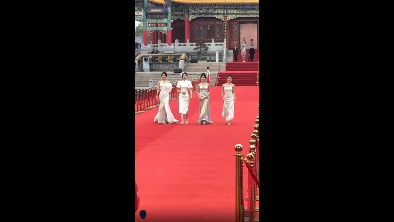 Xiyue Cao, Lai Yumeng, Chen Xinyu, and Leslie Ma
