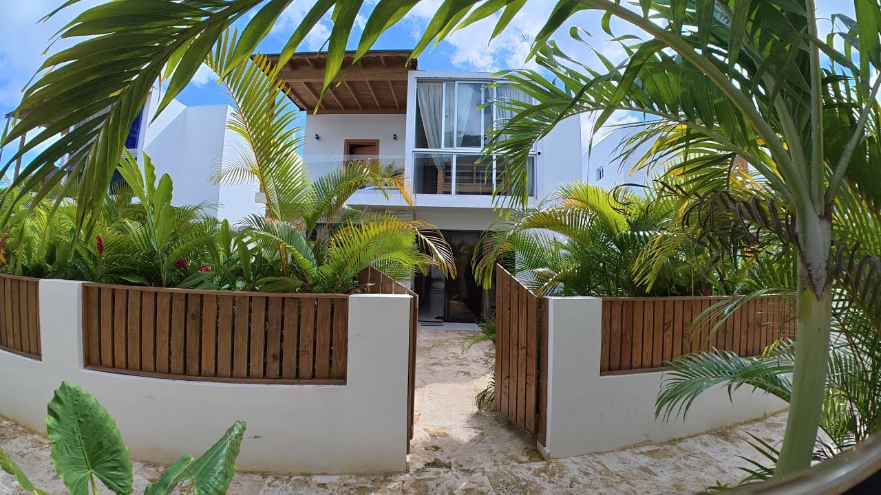 Antes de invertir en la zona de las terrenas … mira esta villa con un precio increíble.