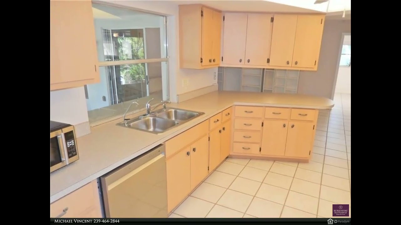 Berkshire Hathaway HomeServices Florida Realty - 229 SE 46th Lane