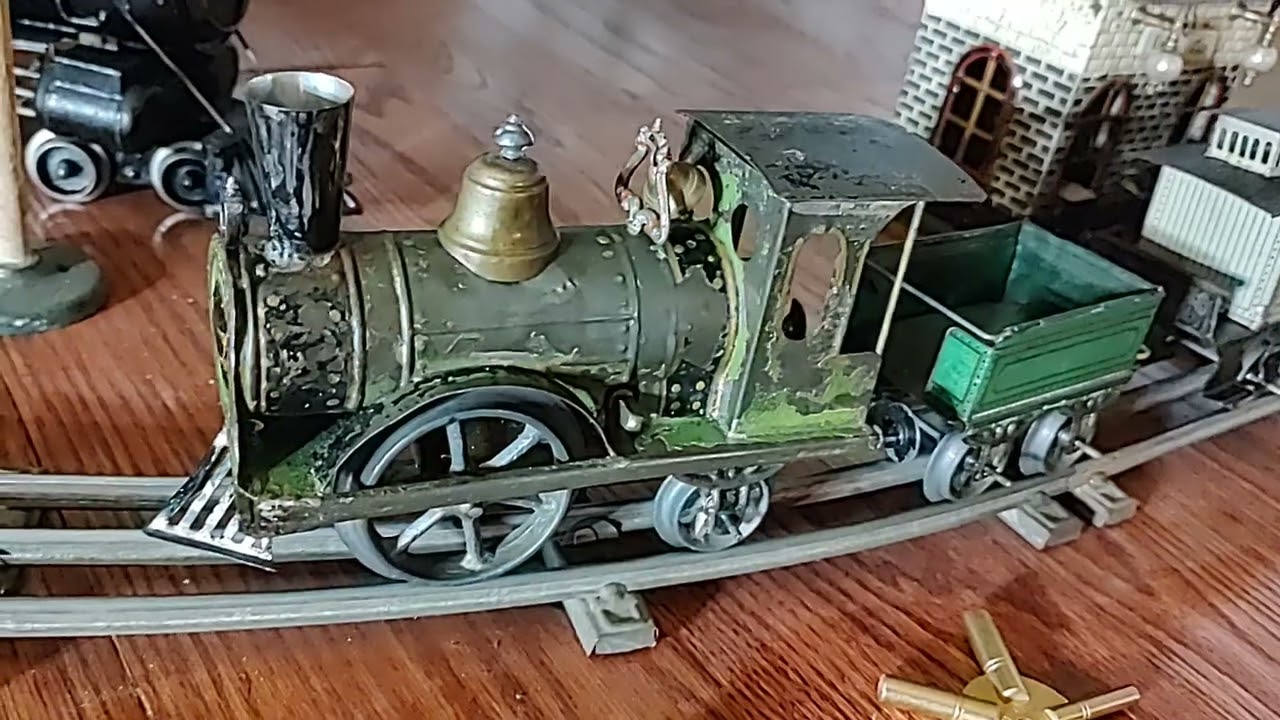 Vintage Issmayer German Clockwork Windup Passenger  Toy Train 1 gauge circa 1900
