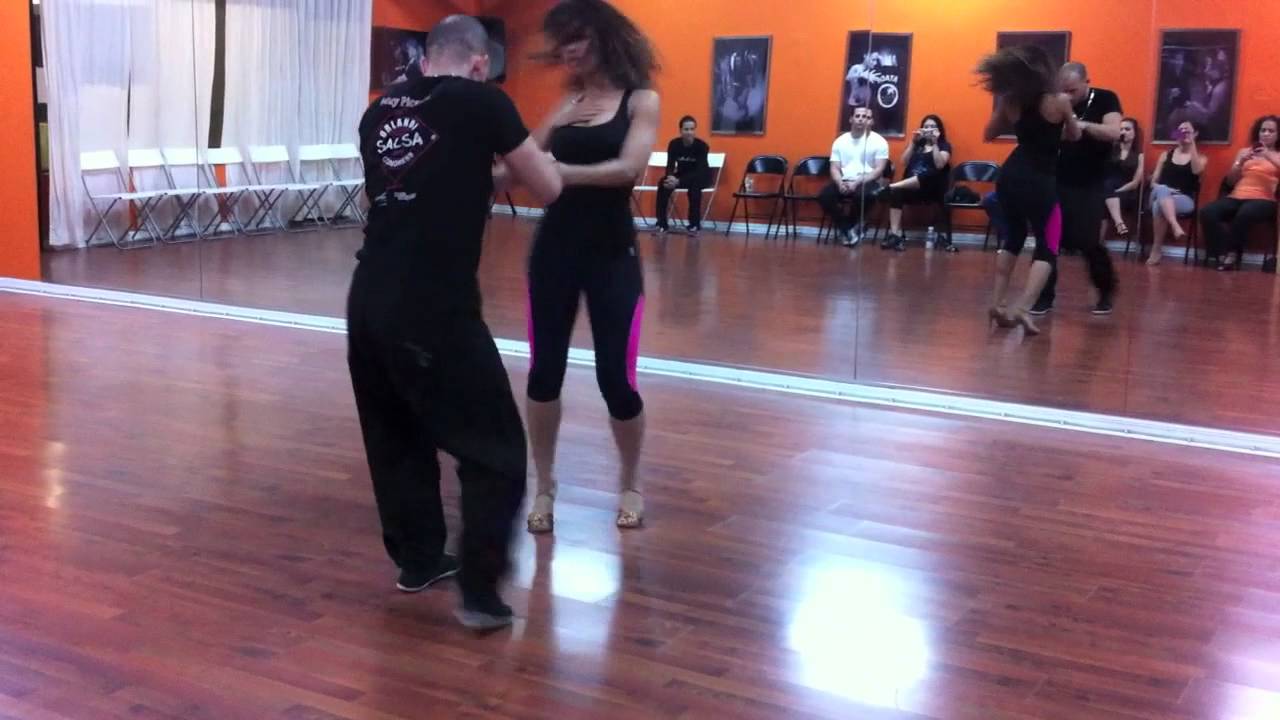 Te Amo Tanto - Grupo Extra: Touch Bachata Dance Moves 001