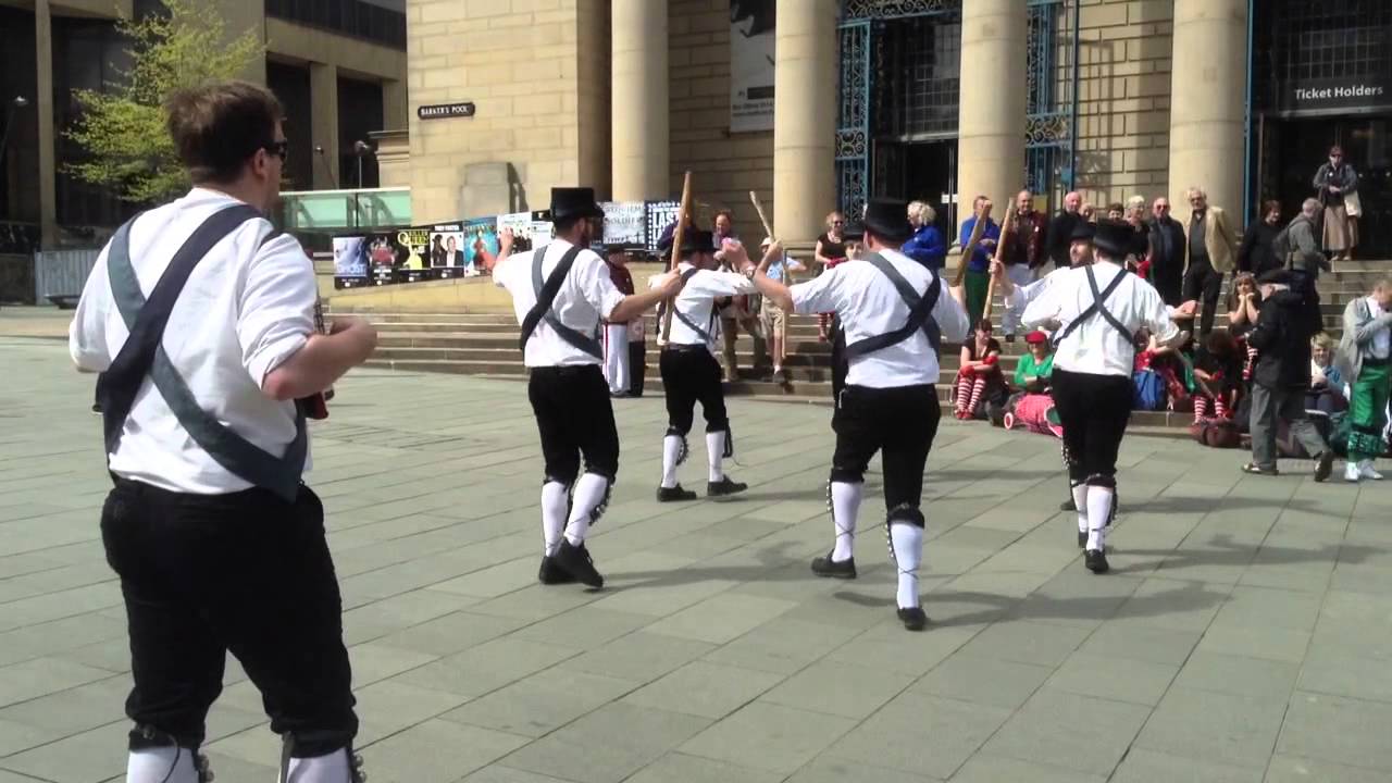 Five Rivers Morris perform 'Balance the Straw (Fieldtown)'