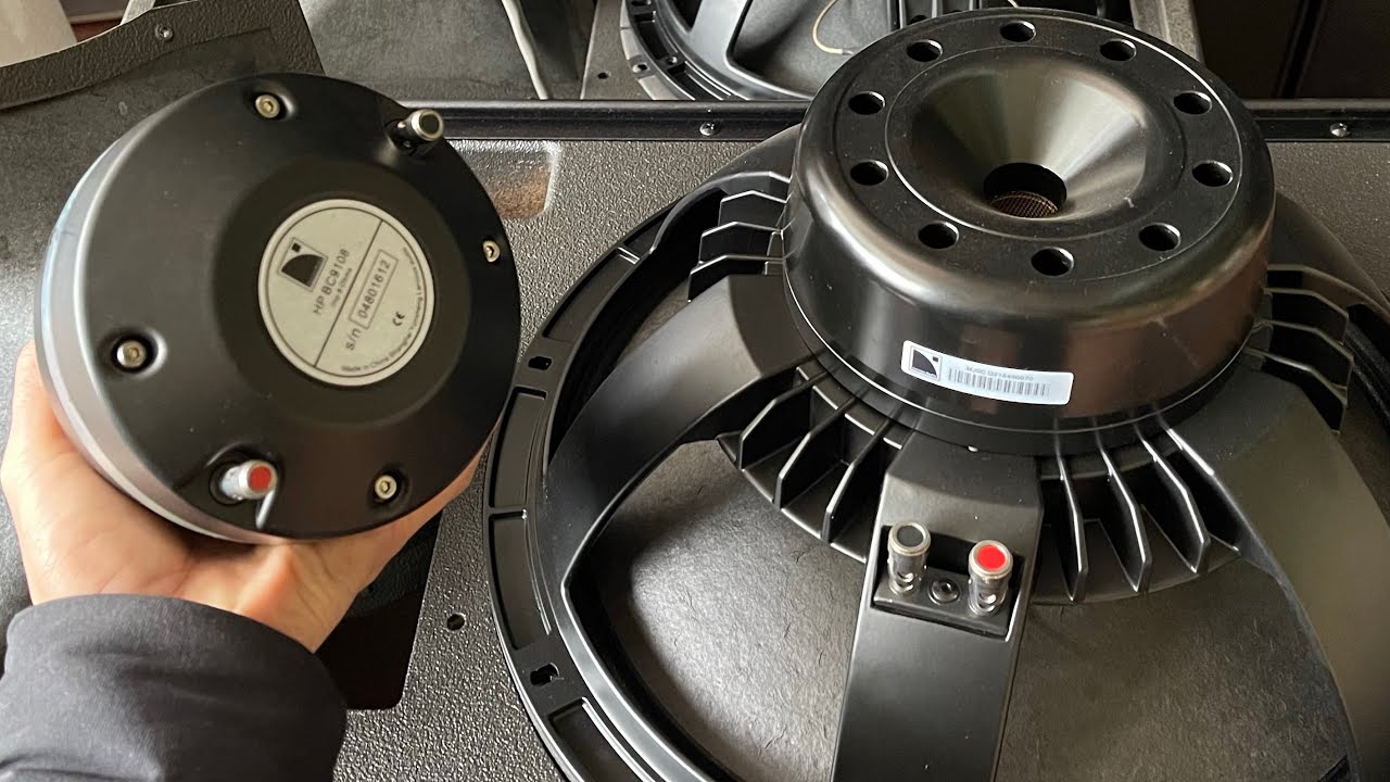 Ôi cặp loa L.Acoustics - KVS115Hi bass 40 này nó mạnh quá các bác ơi!... Làm sự kiện sướng luôn!...