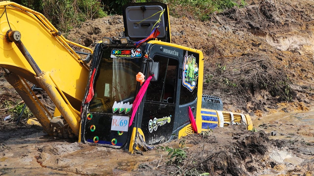 Incredible Excavator Accidents Sinking In Mud - Amazing Heavy Recovery Excavator Stuck In Mud