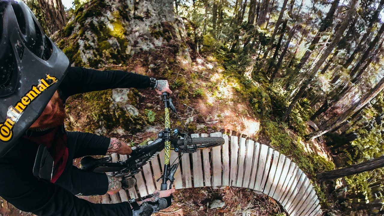 Hunderte Trails außerhalb des WHISTLER Bikeparks & LACHFLASH bei Offroad Buggy Tour | Fabio Schäfer