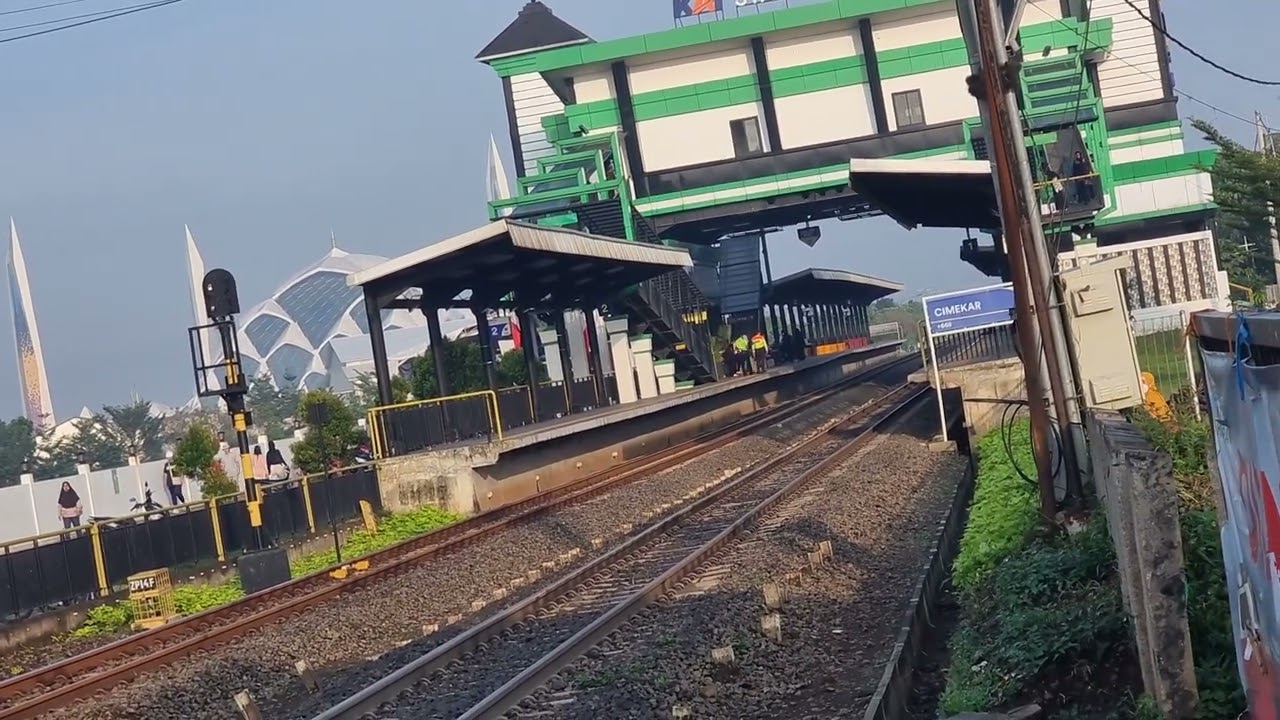 @WandaTau-ru8uu Lodaya selamat mudik #keretaapi 