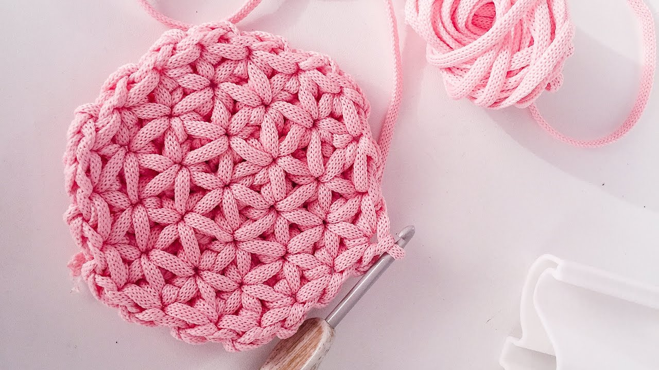 Цветочная сумка из шнура крючком. Узор Звездочки/Цветочки крючком