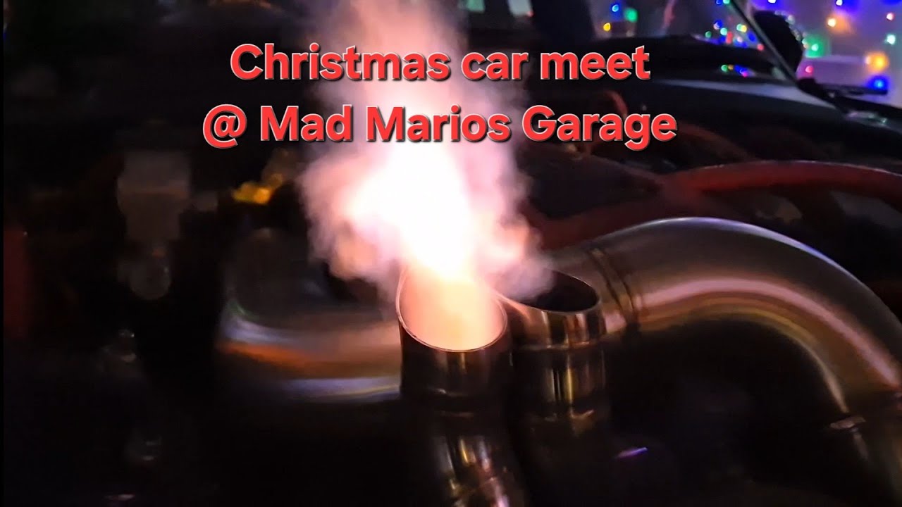 Christmas car meet with jdm bmw and more at Mad Marios Bodyshop