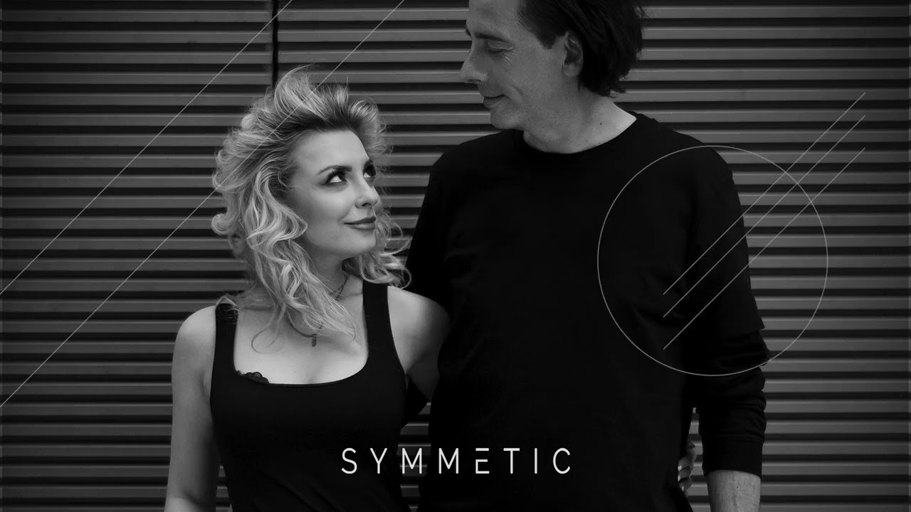 Ewelina Koll x Symmetic Sessions #001