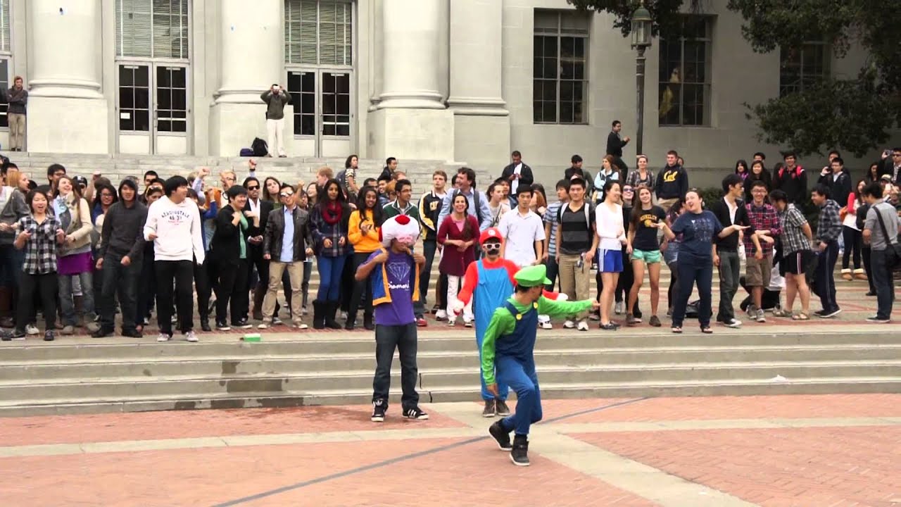 UC Berkeley Gangnam Style Flash Mob