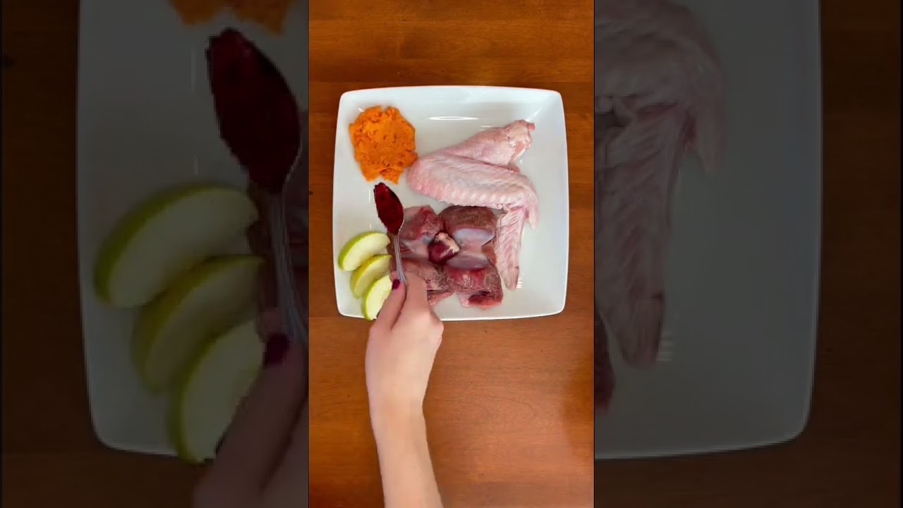Rudy&rsquo;s RAW Thanksgiving dinner! 🦃🍏 #shorts
