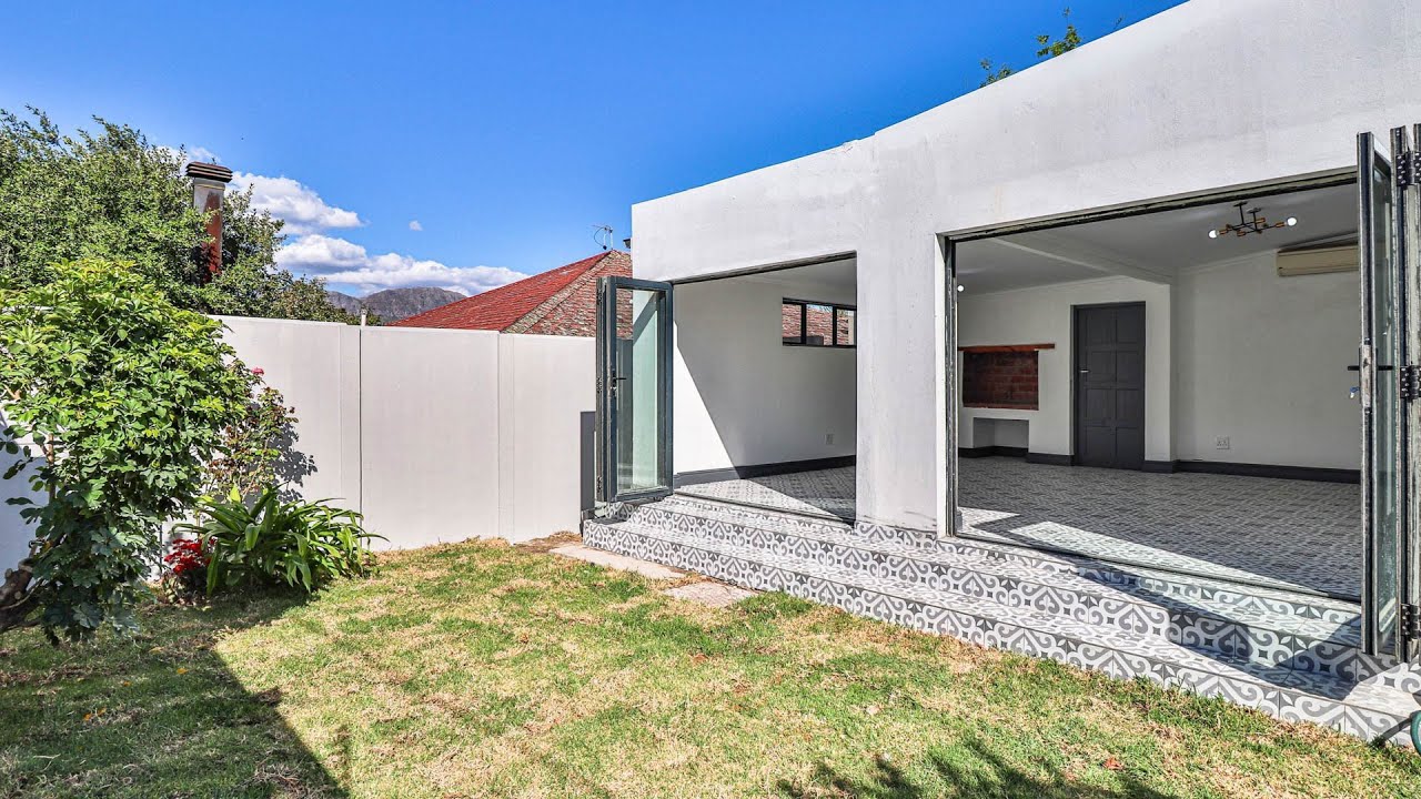 4 Bedroom Newly Renovated House In Paarl
