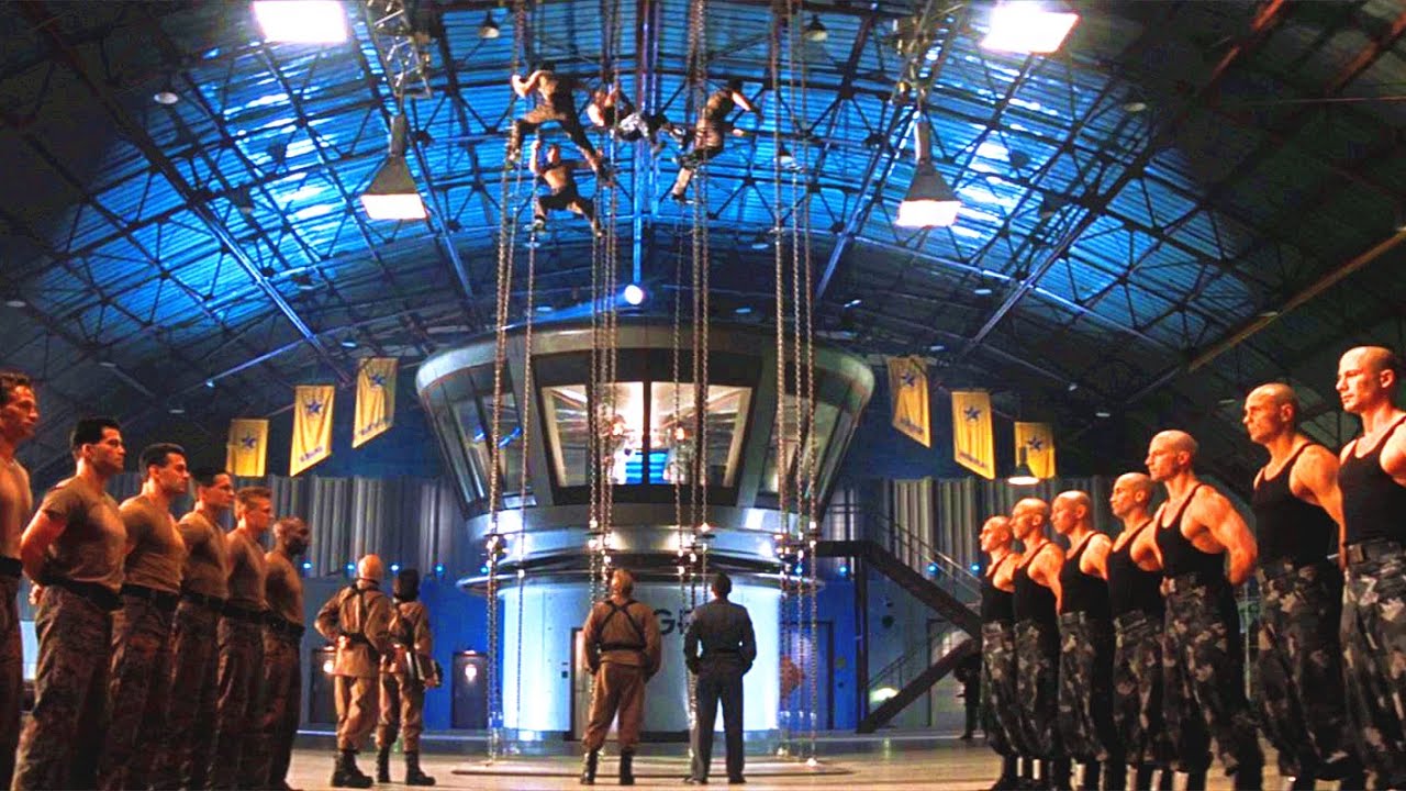 一部被低估的好莱坞猛片《兵人》，惊险刺激场面震撼，值得一看 【电影迷小雅】