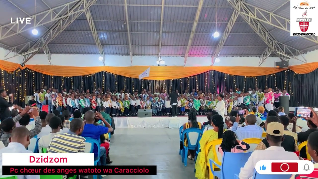 Dzidzom Interprète par les chœur des anges watoto wa Caracciolo