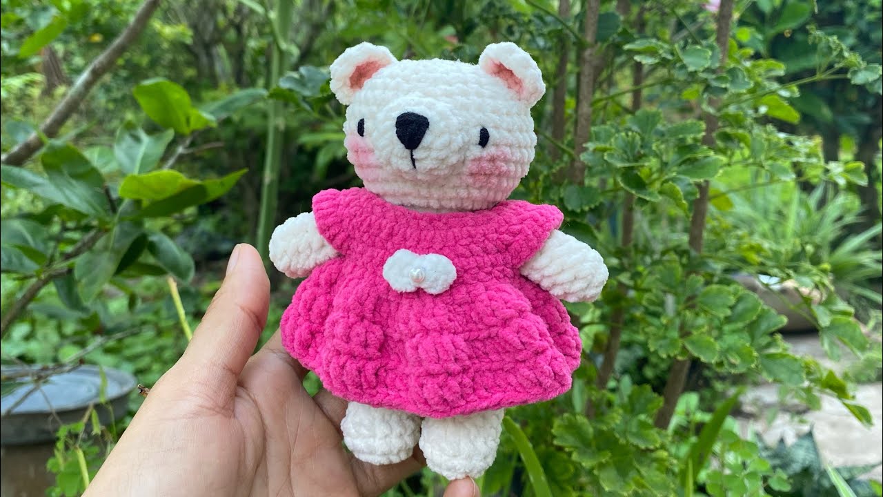 Part 1: Crochet cute bear keychain with pink dress/Crochet mini bear/Crochet tutorial/DIY/Handmade