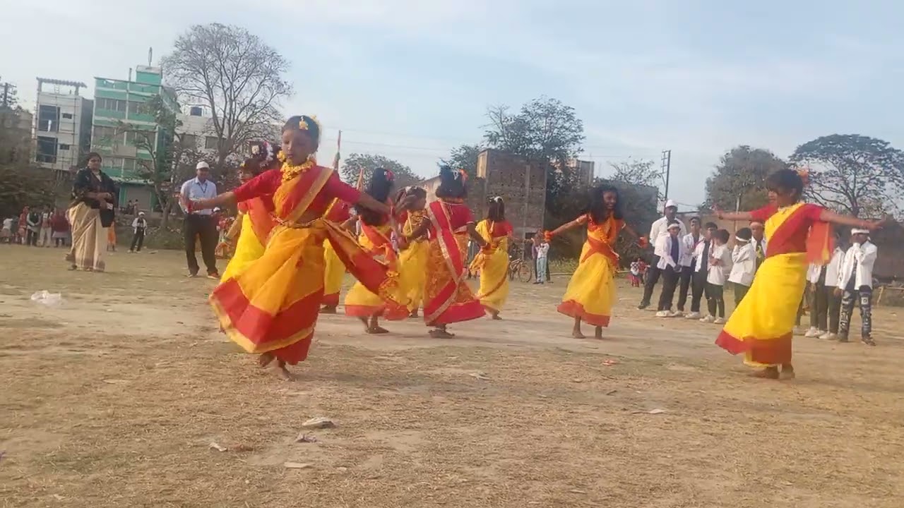 কমলা নৃত্য করে 