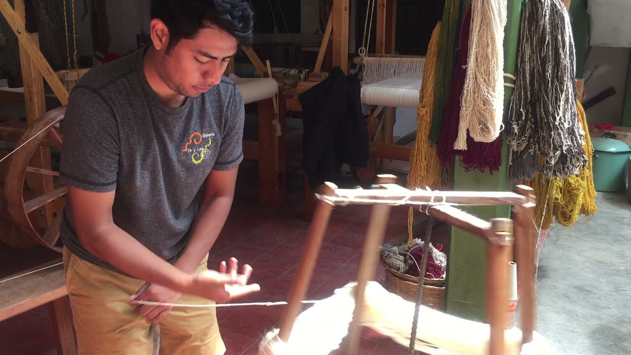 MEXICO&mdash;Traditional Zapotec weaving in Teotitl&aacute;n del Valle, Oaxaca, pt. 2
