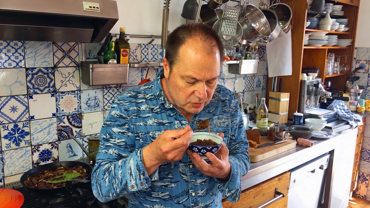 Hoe maak ik Limburgs zuurvlees? Het recept in video.