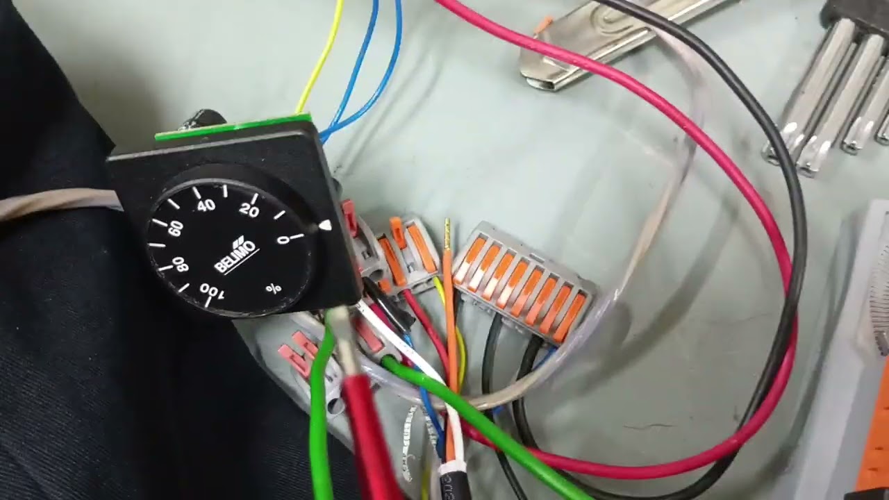 Belimo NM24A-SR actuator damper clockwise and anti-clockwise switch