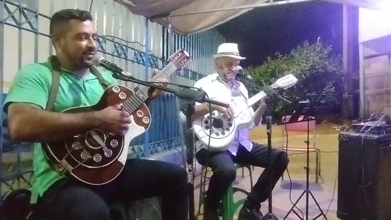 Cantoria no sítio barrocos de bom Jardim com os cantadores Flávio repentista e Gerson da viola