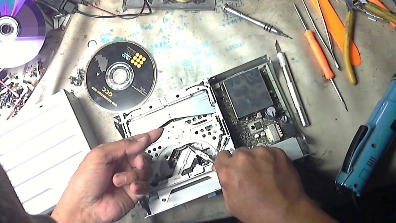 LEXUS RX 300 NAVIGATION UNIT CD/DVD PLAYER 8684150100