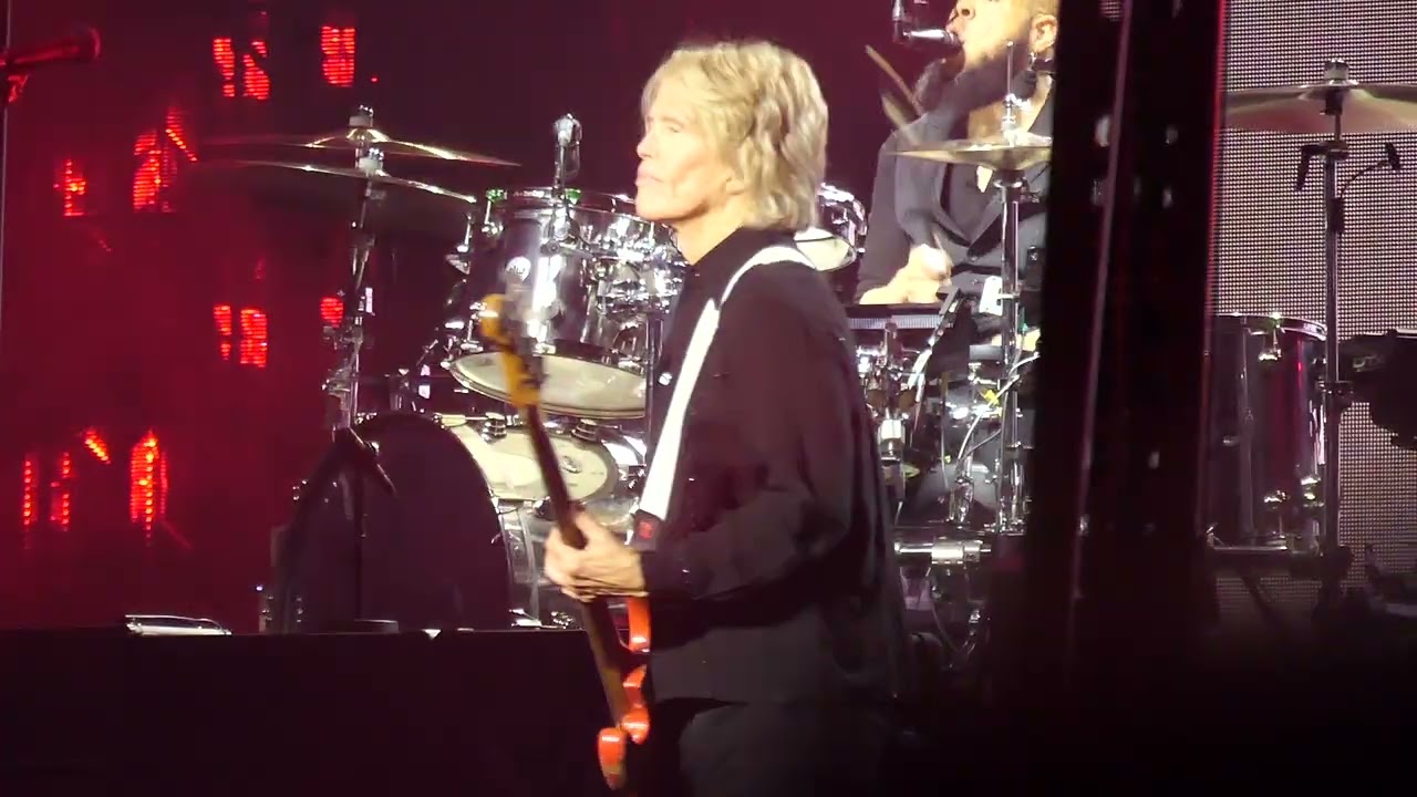 Paul McCartney Let E'm In November 24 2025 United Center Chicago Nunupics