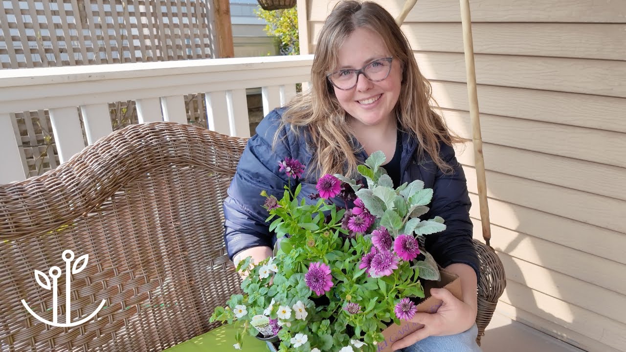 Surprising my Mom with Colorful Spring Containers!