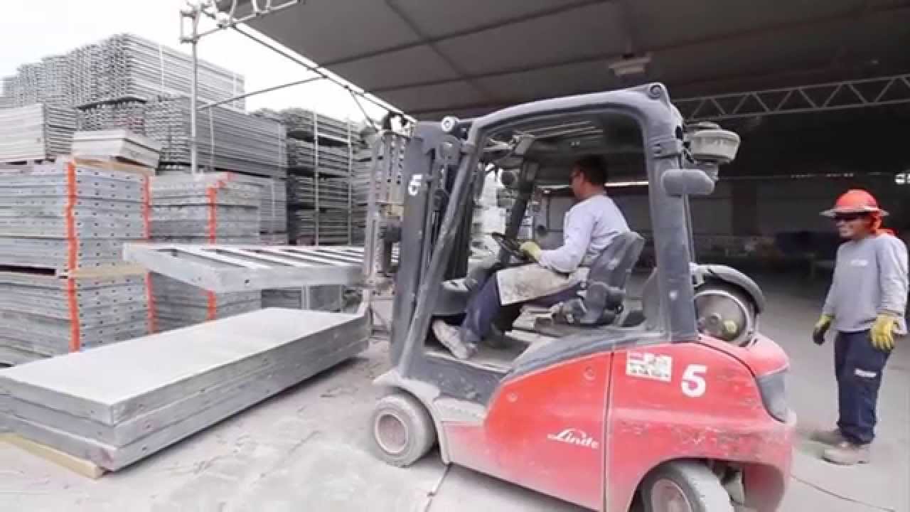 Schalung Reparatur und Reingung