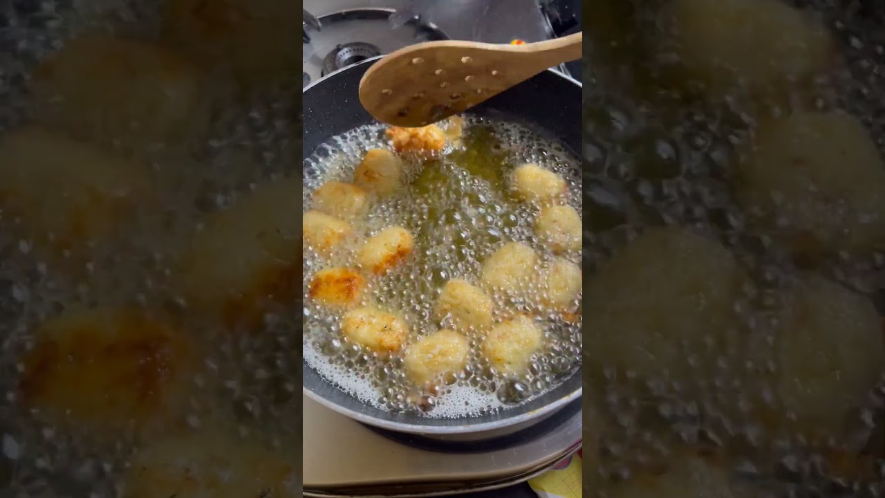 McCain Potato Cheese Shotz Review #youtubeshorts #shorts #shortsvideo  #review @CookWithKidisha