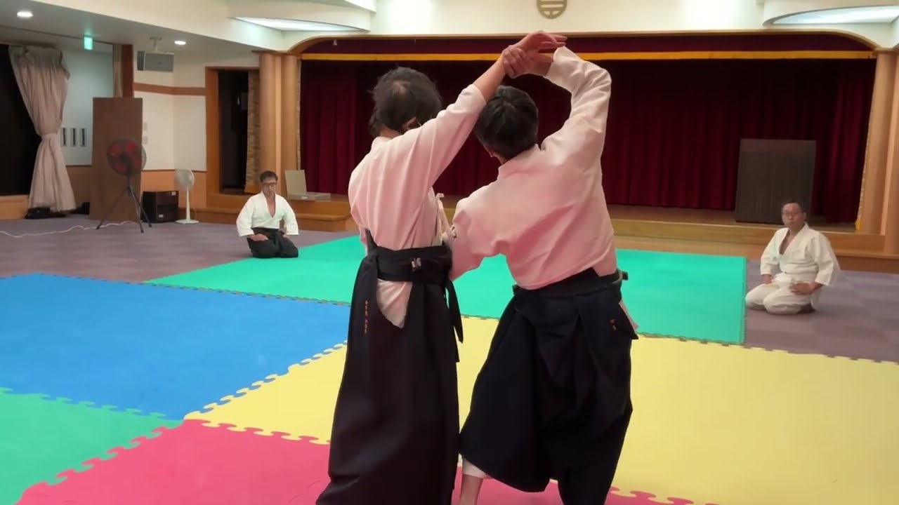 茅野合気道会　片手持ちの崩し　外旋と内旋