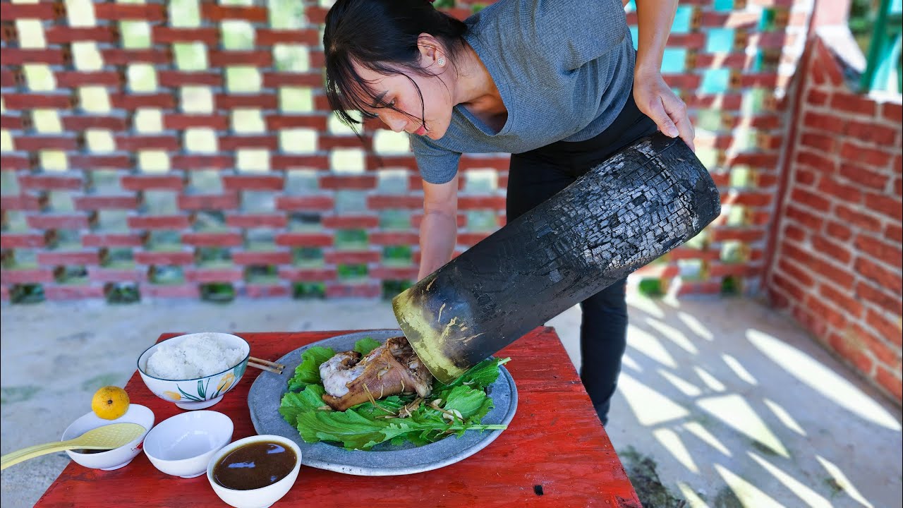 braised pig's feet in bamboo tube | Enjoying a Strange Dish in My Wooden House in the Forest