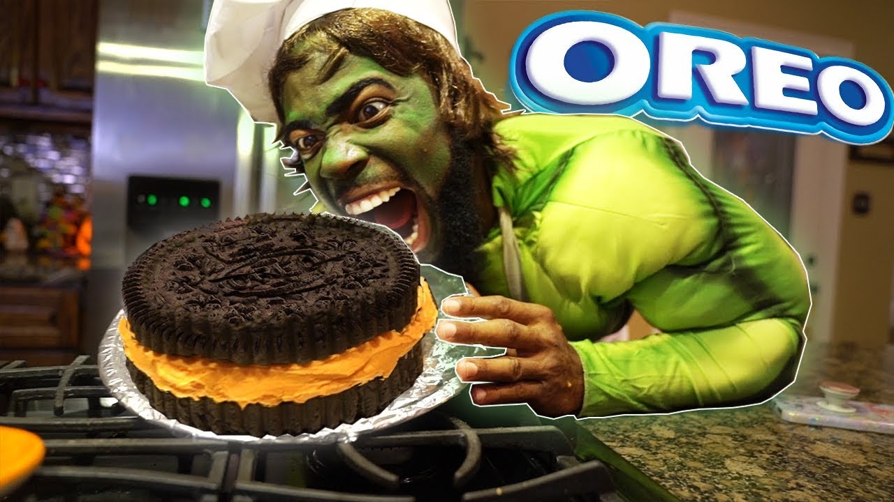 DIY Giant Halloween OREO COOKIE!! Cooking Ep 12