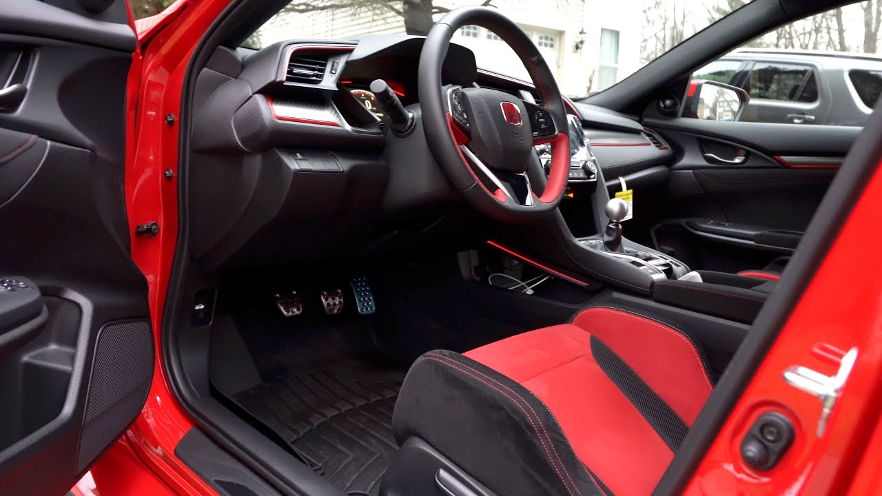 Установка комплекта подсветки консоли Honda Civic Type R FK8 *Red* 2019 года