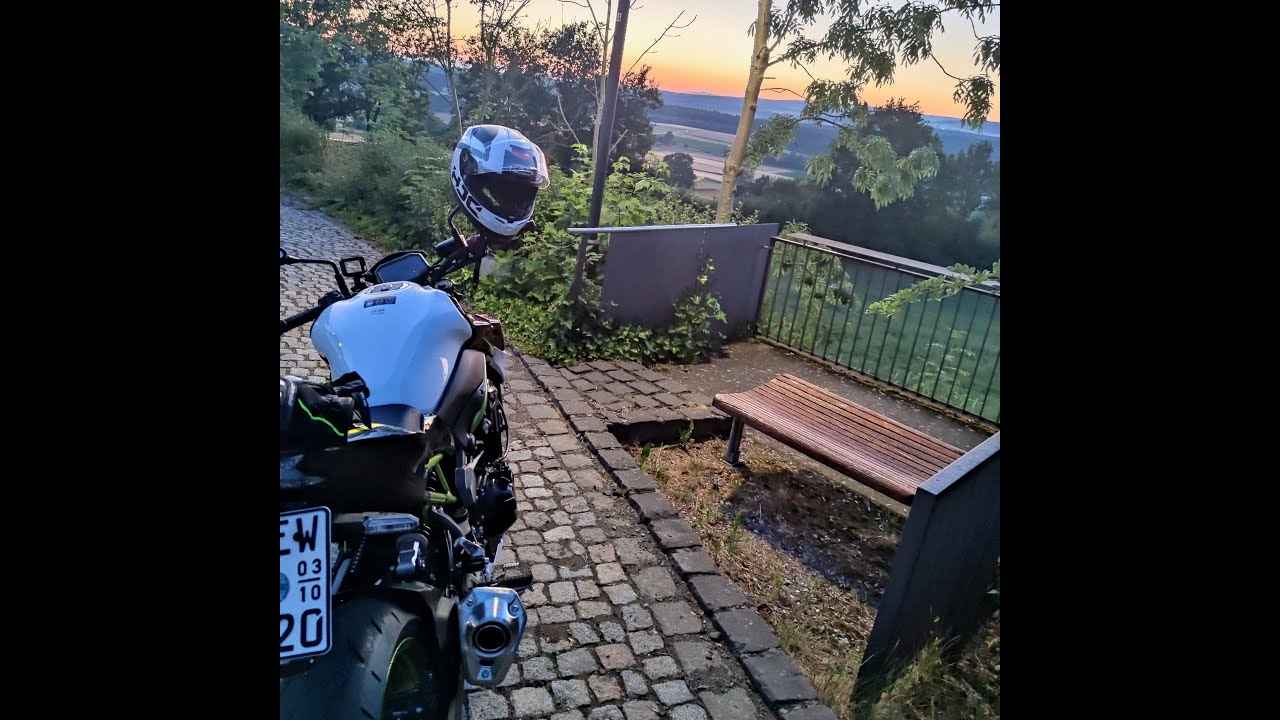 Mit der Kawasaki Z900 an der Silberhütte vorbei