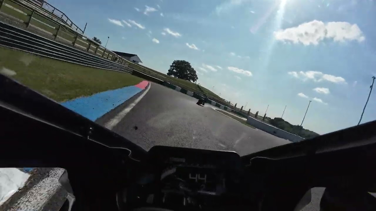 Mallory Park - 8 August 2025 - No Limits Bike Track Day - Middle Group - Last Session