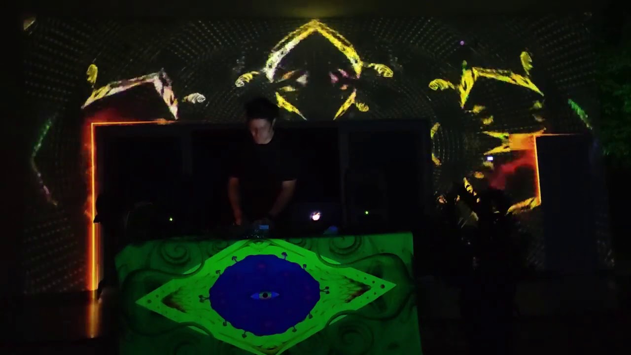 WHIPTONGUE (Looney Moon Rec.) + Vj Huguet  ૐ★ Goamoon Global Livestream . USA
