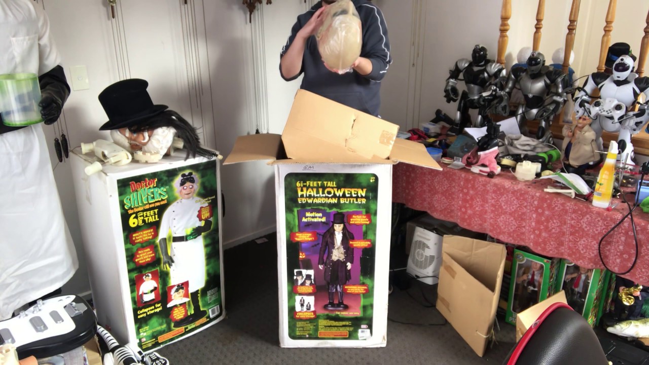 Unboxing A BNIB Life Size Rapping Edwardian Butler!