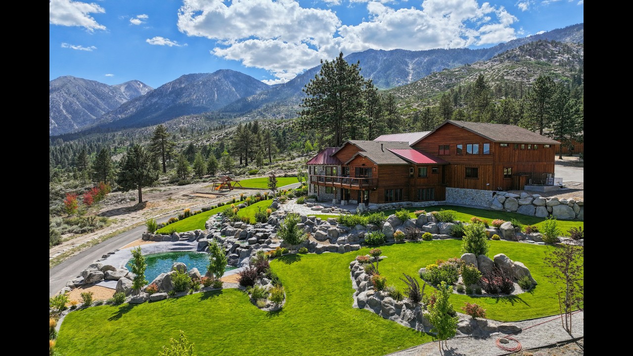 Escape to Jobs Peak Estate. Minutes to Lake Tahoe