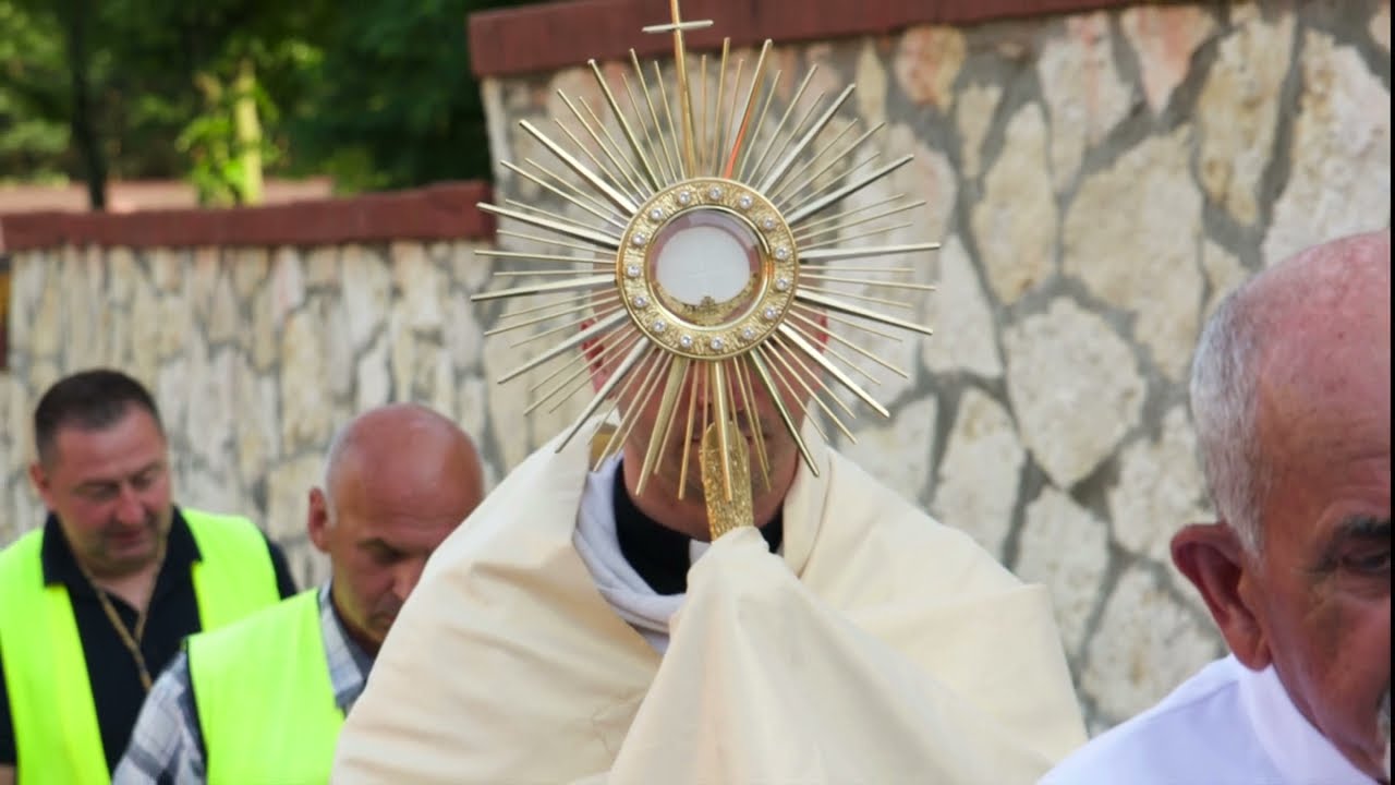 SŁUCHAJ  IZRAELU