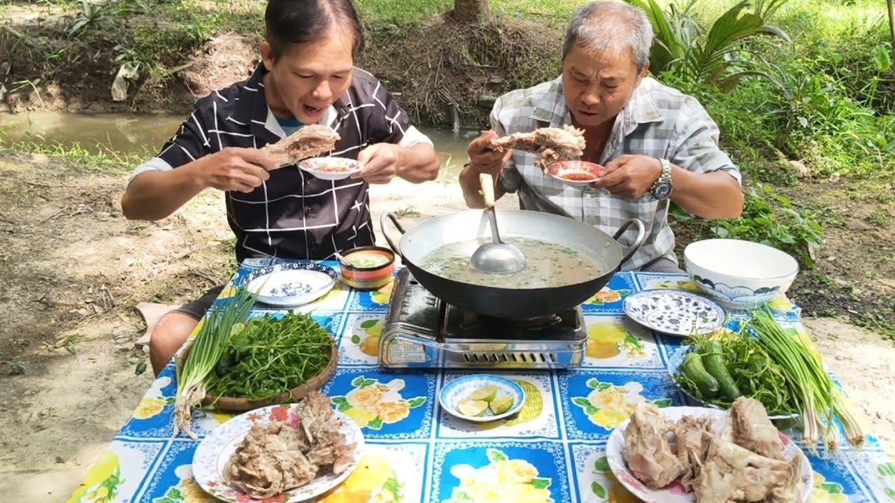 Thử Thách Ăn 4 kg Má Heo và Nồi Cháo Khổng Lồ Ai Sẽ Là Người Chiến Thắng | Kho Quẹt Vlog T 201