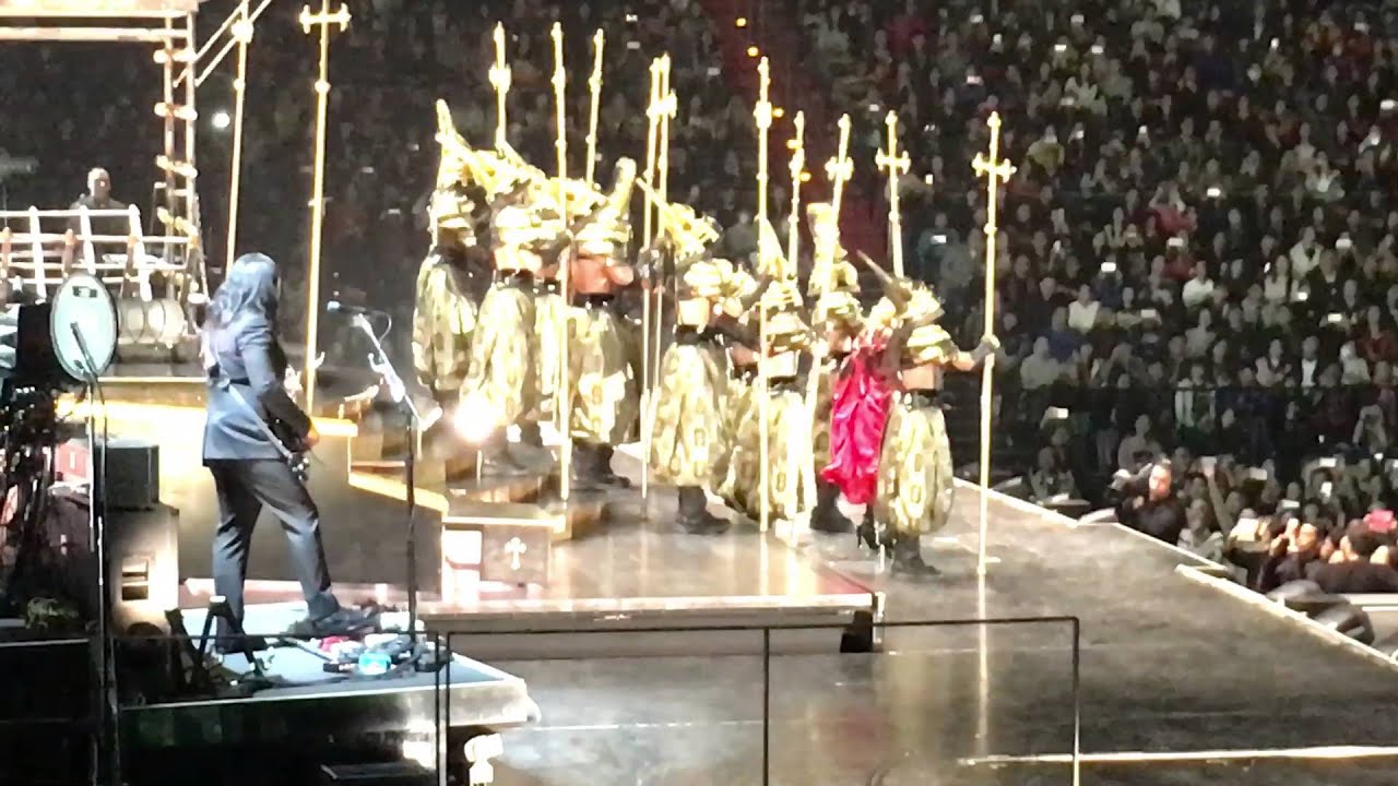 MADONNA瑪丹娜「心叛逆Rebel Heart Tour」Feb. 06,2016 TAIPEI Taiwan～Opening