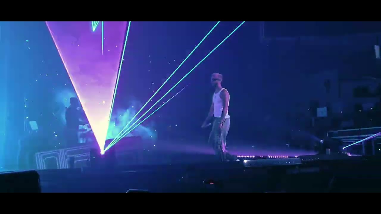 POLARIS REMIX ✖️ MORA (EN Vivo)